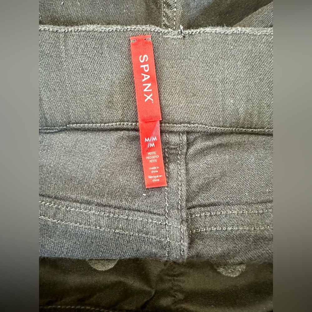 NWT Spanx Woman’s Black Skinny Jeans, petite - Picture 8 of 11